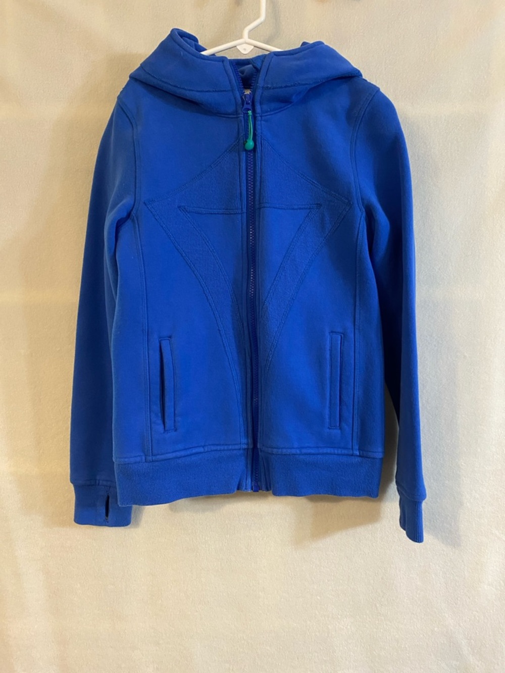 Ivivva athletica blue long sleeve hoodie jacket with thumb holes